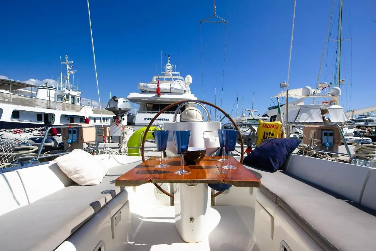 Botel Deliziosa Barca A Vela In Esclusiva Con Parcheggio Gratuito Hotel Sanremo