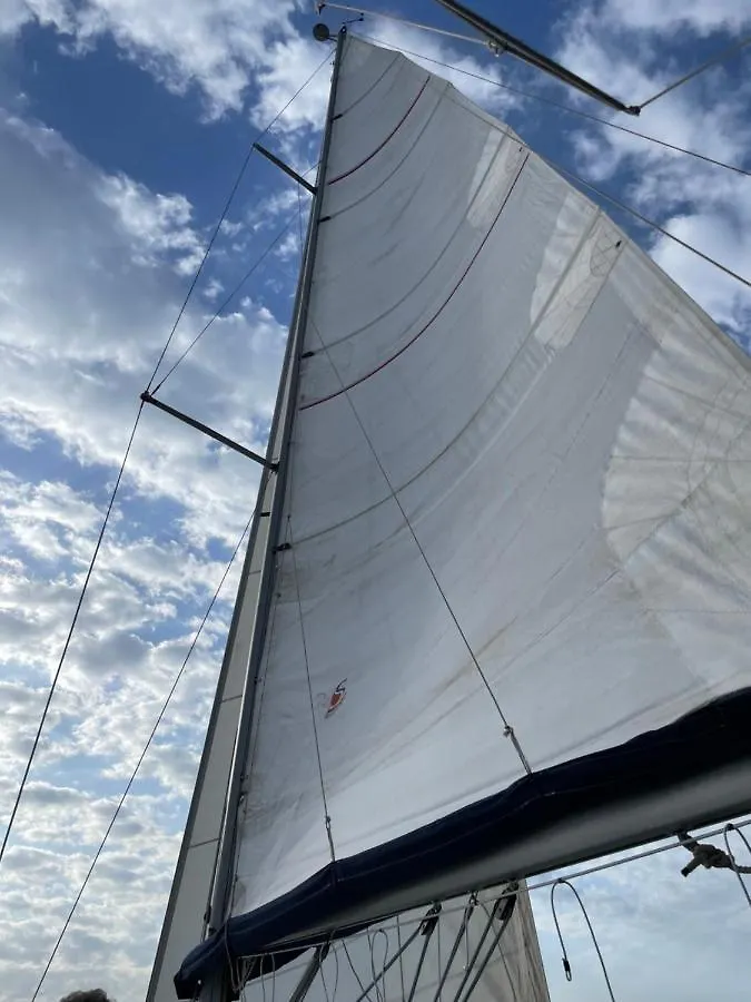 Botel Deliziosa Barca A Vela In Esclusiva Con Parcheggio Gratuito Hotel Sanremo Italy