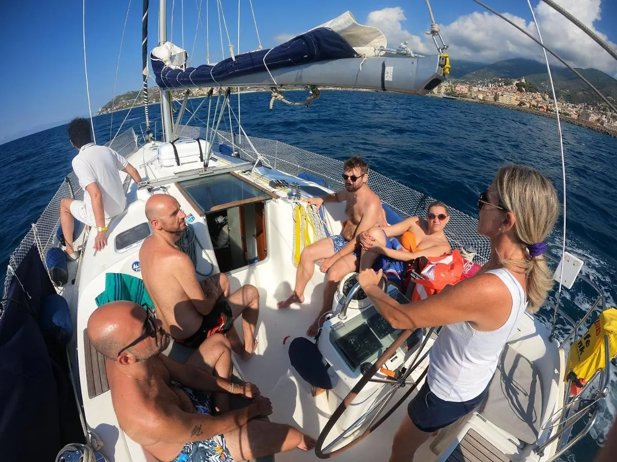 Botel Deliziosa Barca A Vela In Esclusiva Con Parcheggio Gratuito Hotel Sanremo Italy