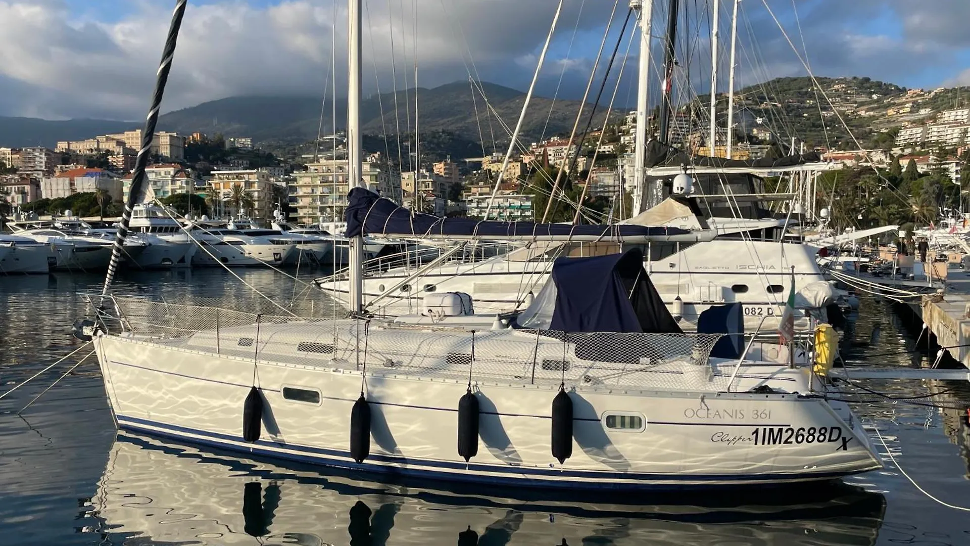 Deliziosa Barca A Vela In Esclusiva Con Parcheggio Gratuito Hotel Sanremo 0*,  Italy