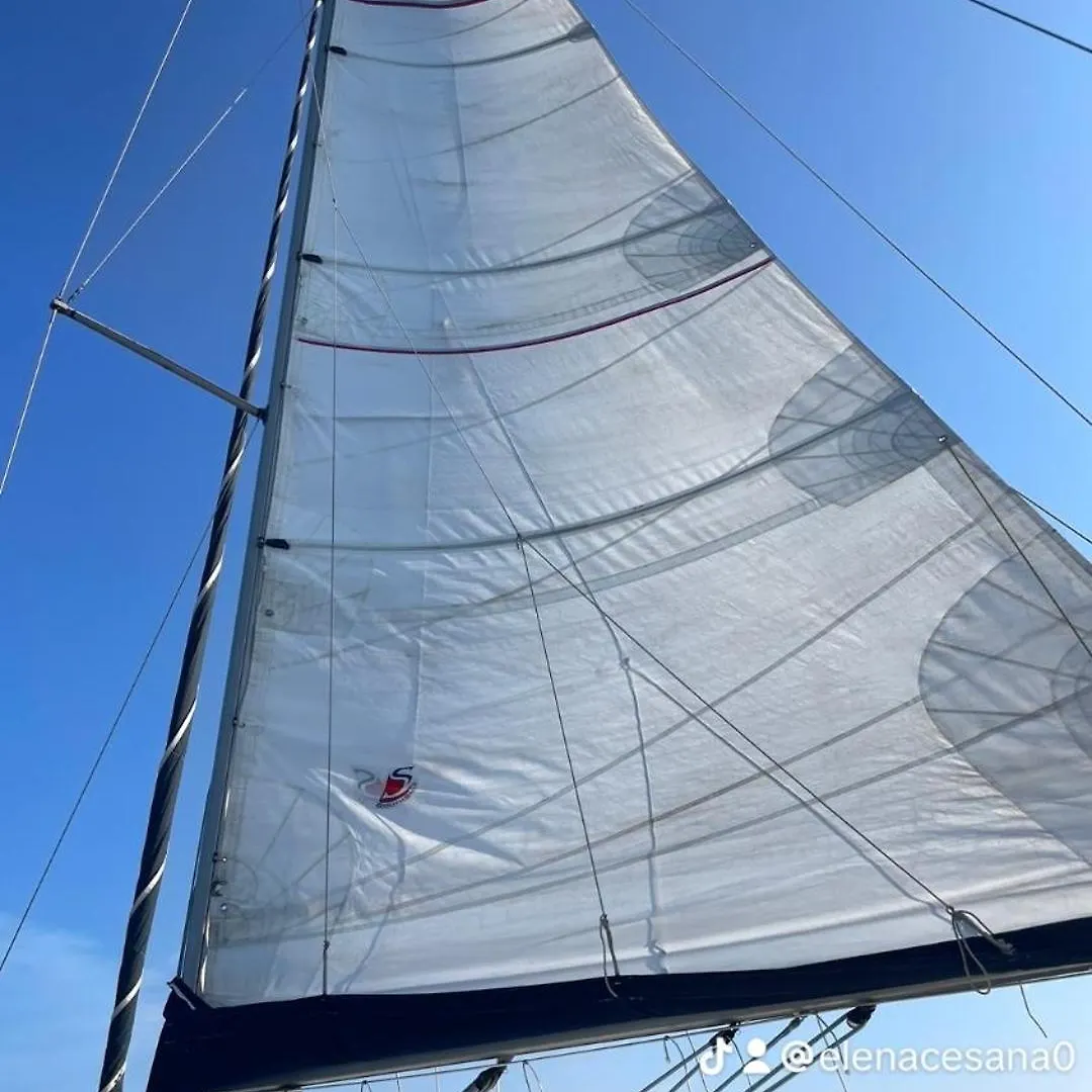 Deliziosa Barca A Vela In Esclusiva Con Parcheggio Gratuito Hotel Sanremo